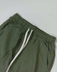Pantalaccio Paros in misto lino e rayon, verde con elastico in vita e coulisse per il massimo comfort.