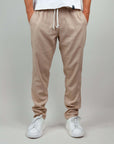 Pantalaccio misto lino e rayon color beige, perfetti per comfort e stile nelle stagioni calde.