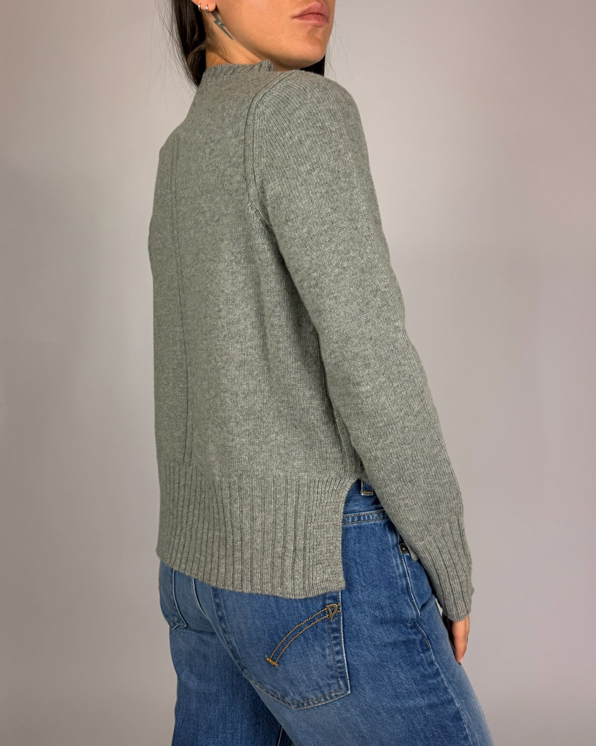 Maglia Girocollo Con Spacchi Calatura Donna Art. ACT435