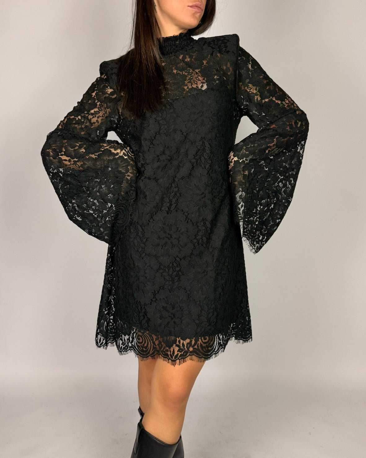 Abito Pizzo Corto Tensionein Donna Art. W26XA17