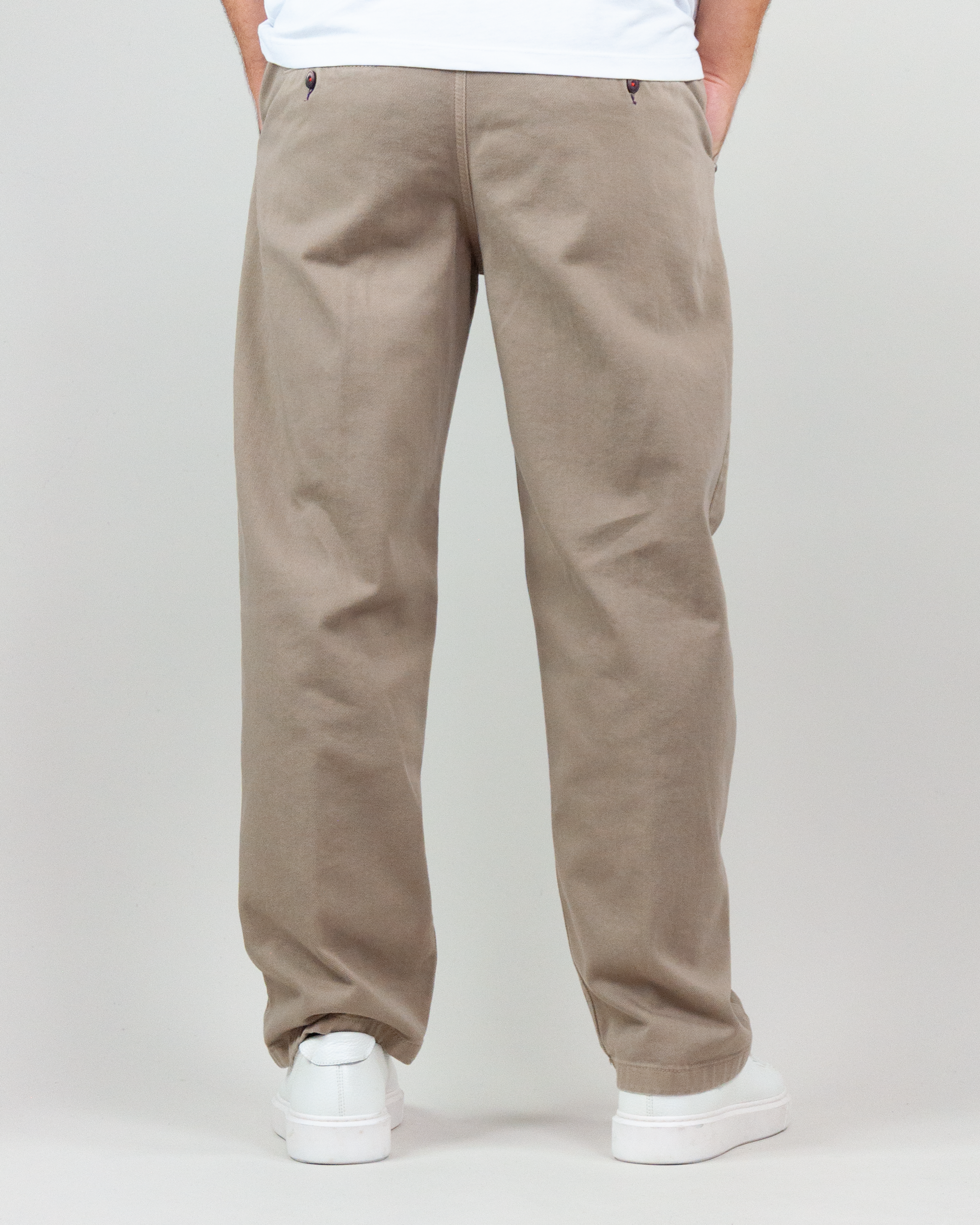 Pantalone Drill Berna Uomo BRN M 252108 displayed from the back, featuring a casual fit and light brown color.