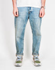 Jeans carrot fit I'm Brian Art. ALEXL5