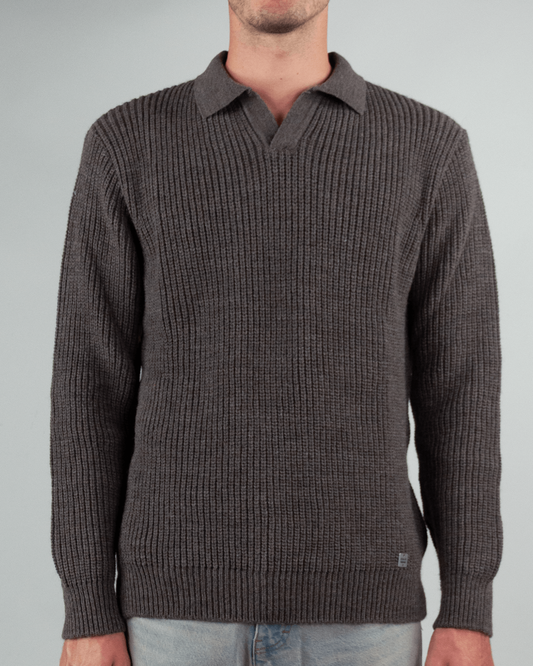 Maglia polo over Block Eleven in gray, long-sleeve knitted sweater for men, casual wear style.