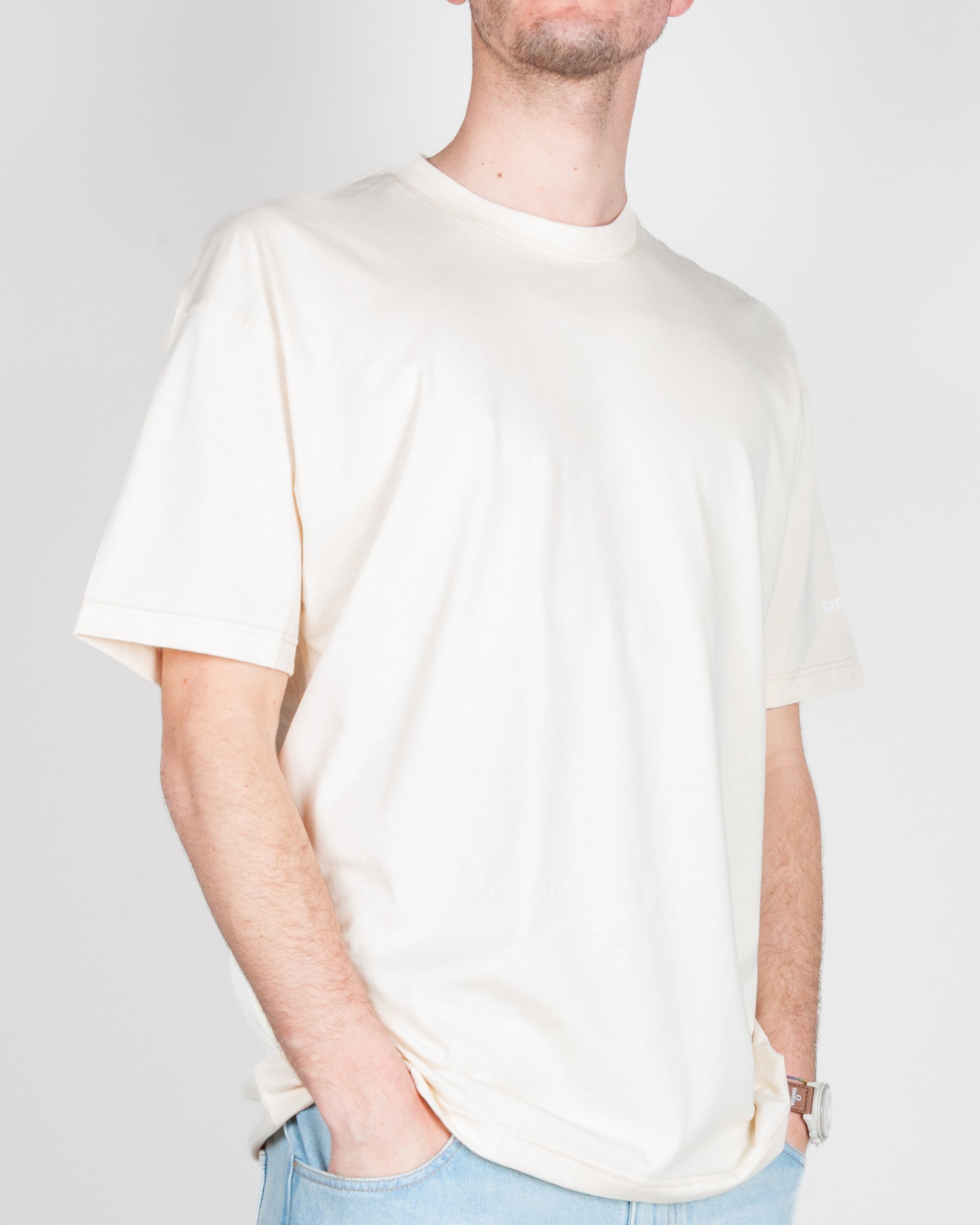 T-shirt Basic Semi Over Superculture Art. MUST