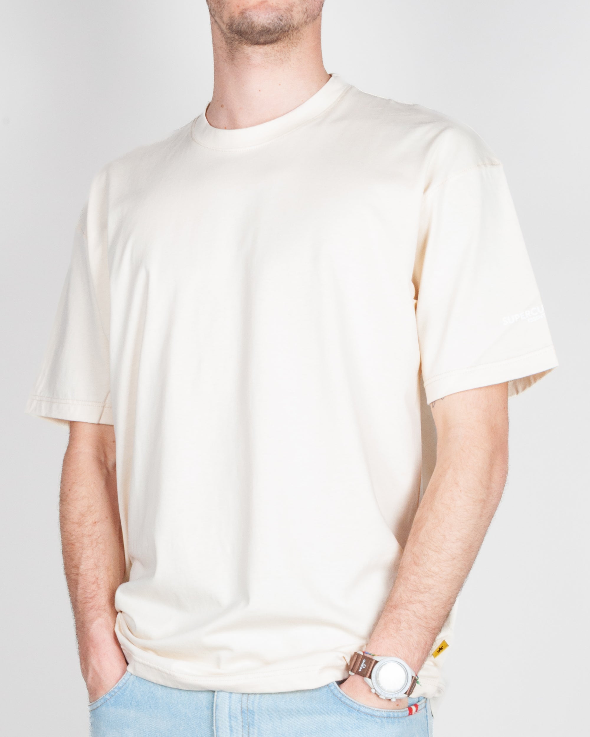 T-shirt Basic Semi Over Superculture Art. MUST