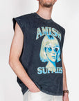 Muscle Tee Amish featuring a stylish graphic design worn by a model, made of 100% cotton.