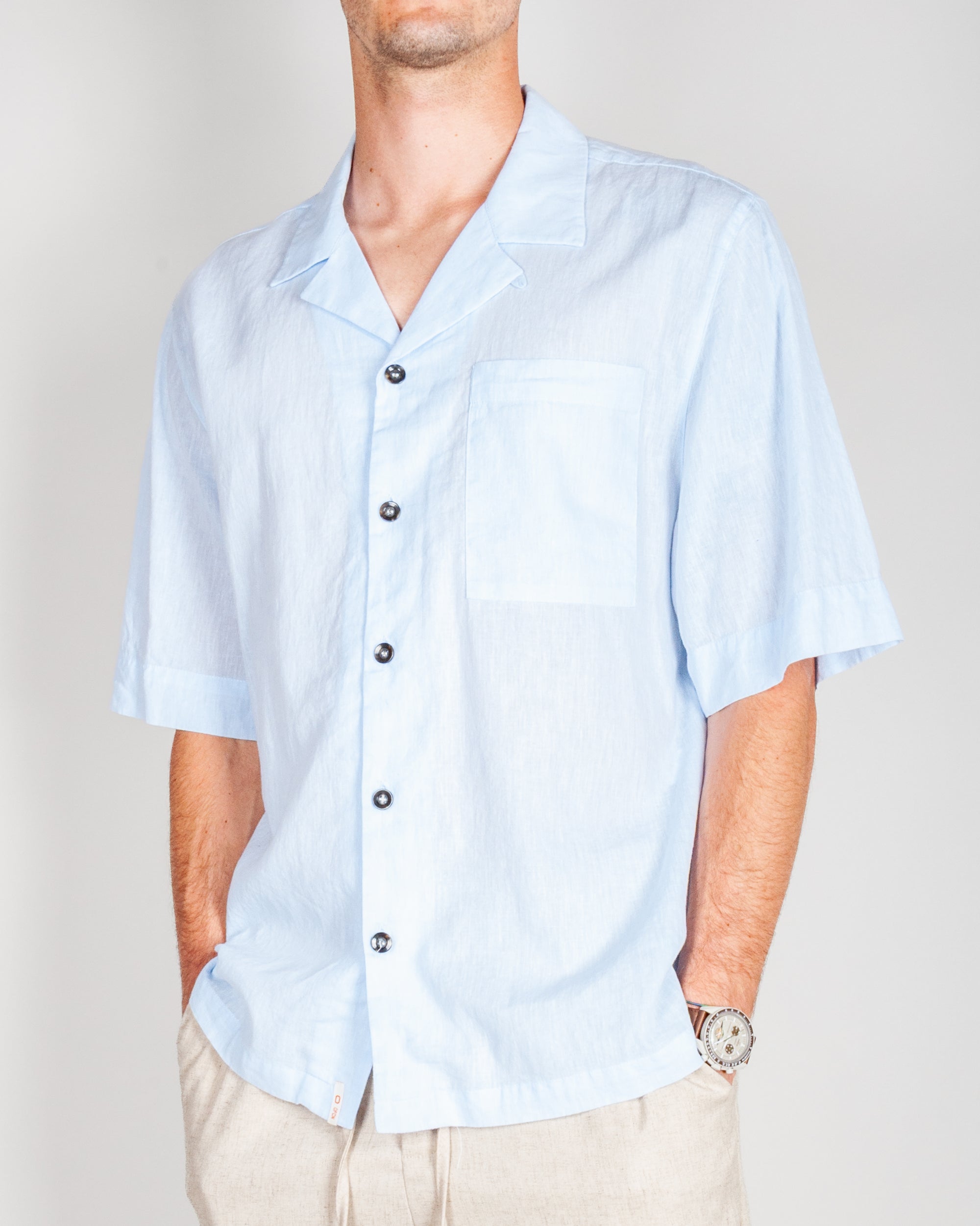 Camicia manica corta in misto lino Officina 36 collo derby uomo, colore azzurro chiaro, stile casual.