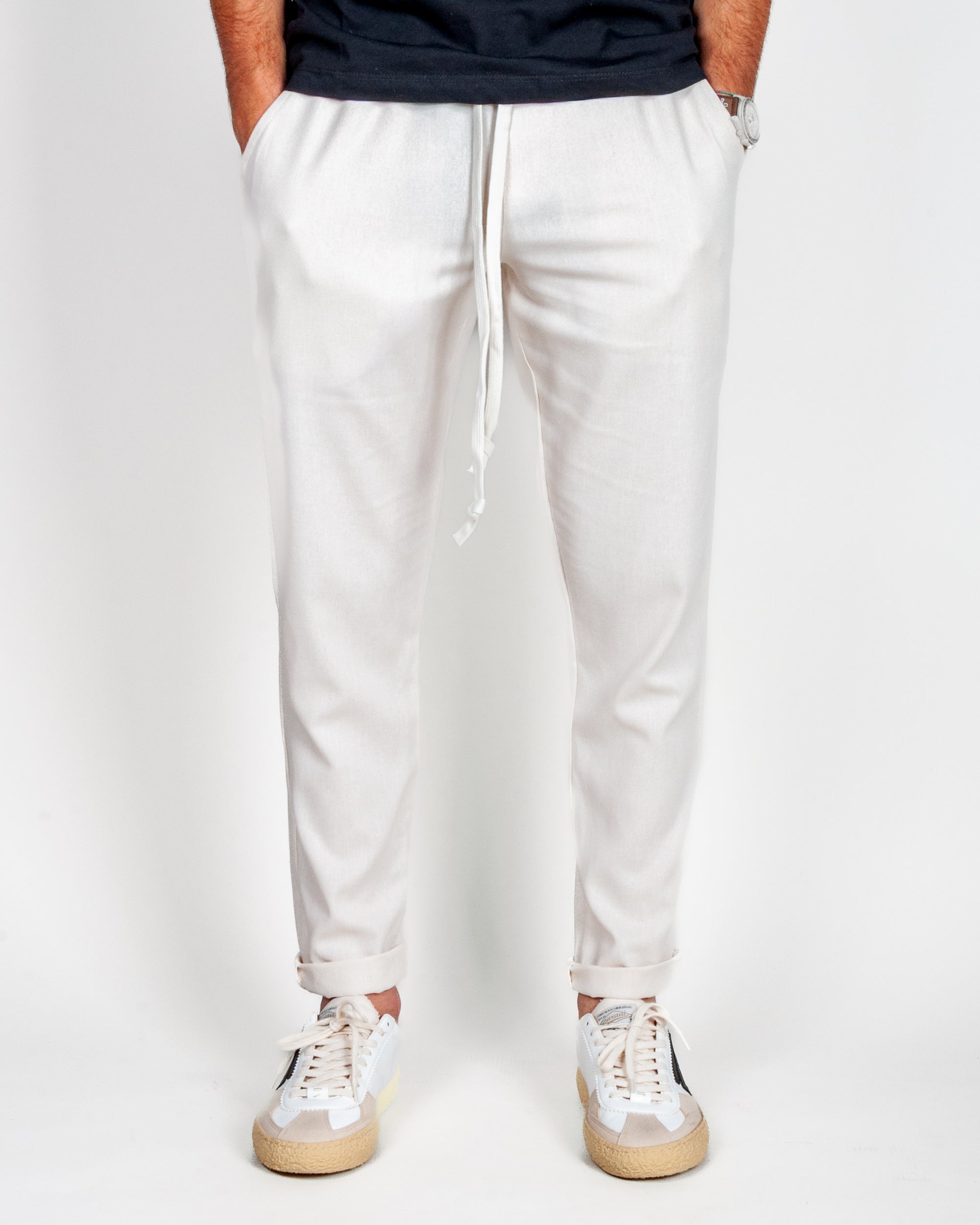 Pantalaccio misto Lino 1921 Store Uomo Art. PAROS, pantaloni bianchi in misto lino e rayon per comfort e stile.