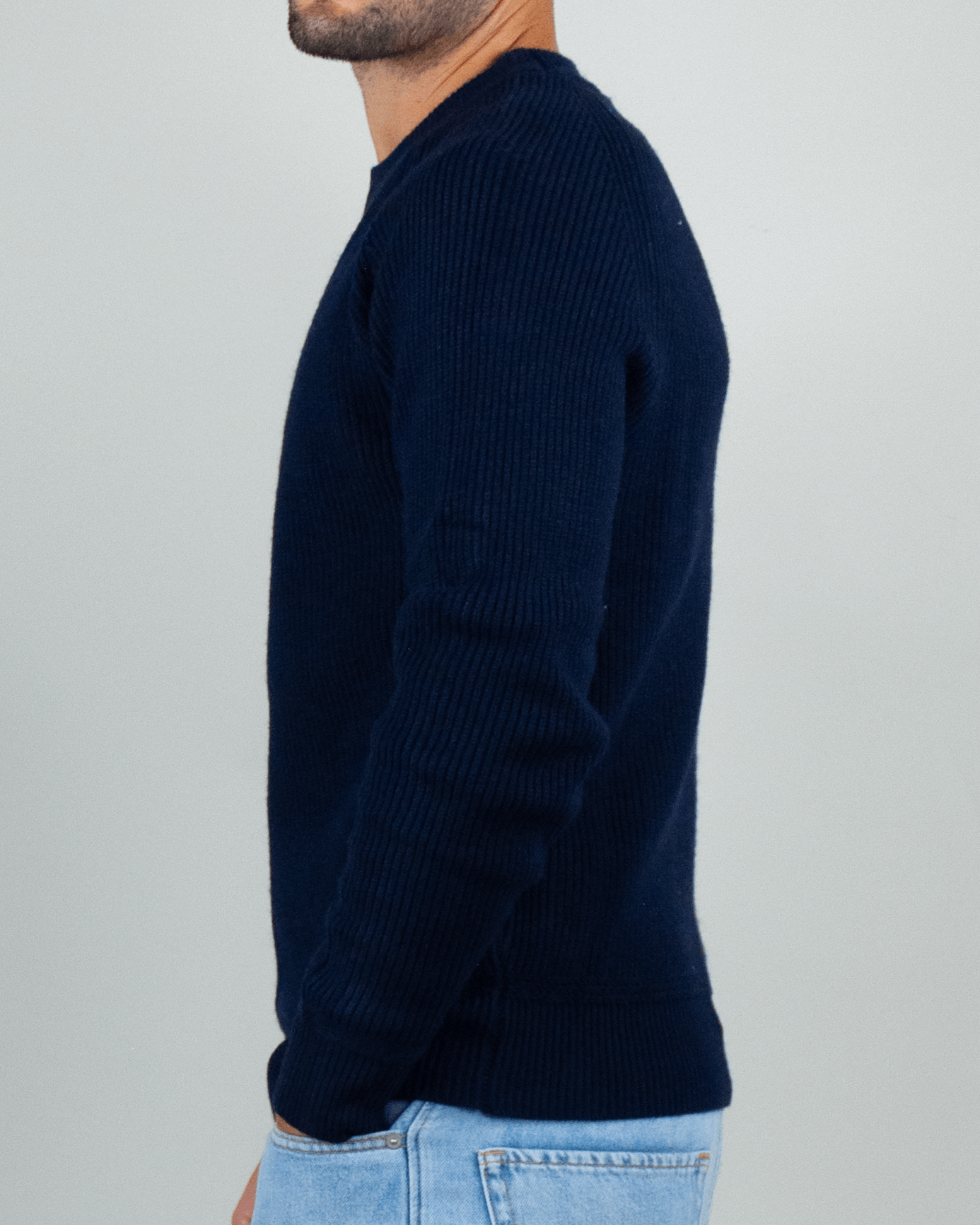 Gianni Lupo Maglia Costine Art. GL35230 in navy blue, side view of a man wearing the sweater.