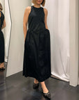 Abito Dixie donna nero in cotone, eleganza e comodità, abito donna cotone eleganza perfetto per ogni stagione.