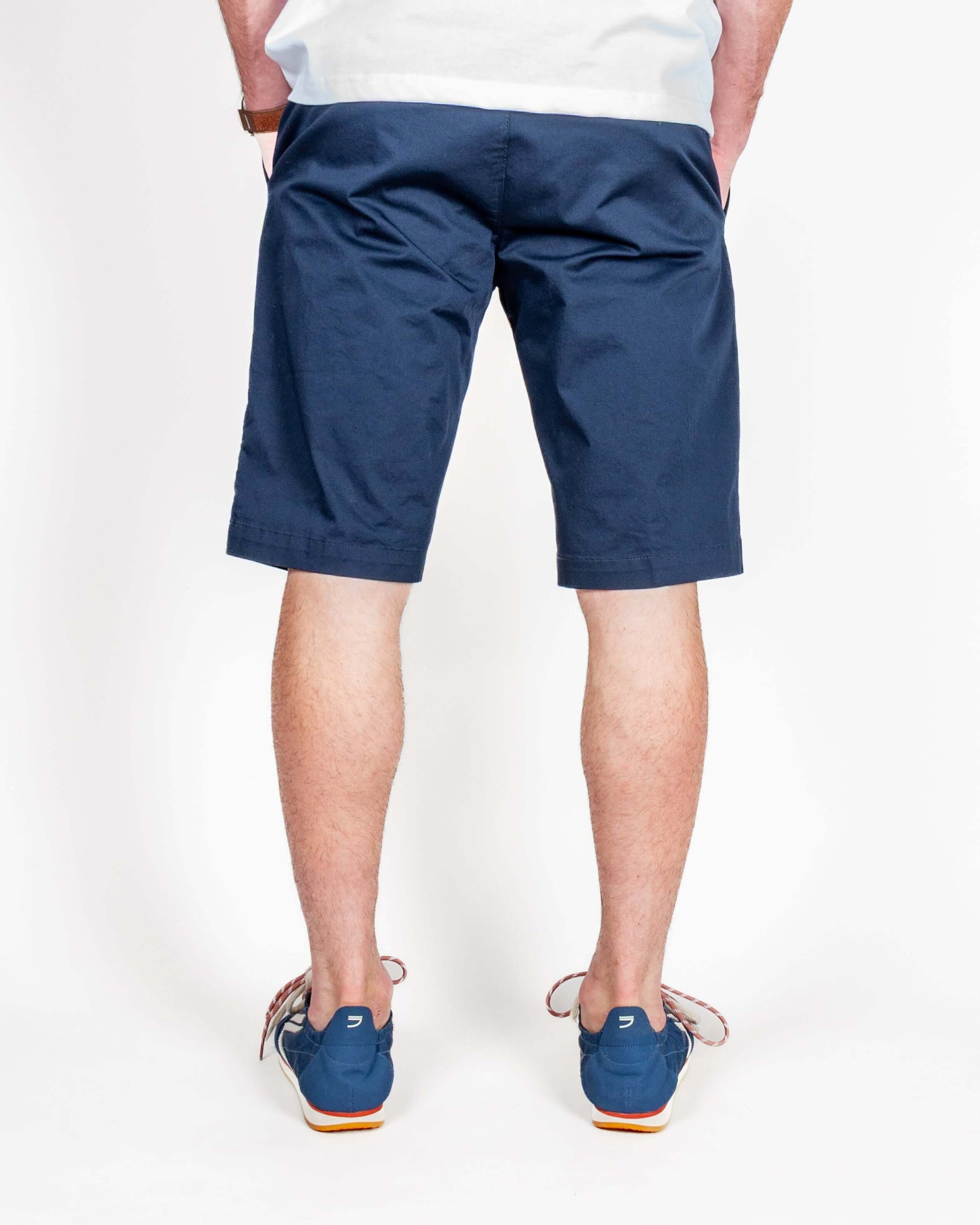 Bermuda cotone Officina 36 Leni Uomo in color navy, vista posteriore, taglia 48, uomo di 183 cm e 75 kg.