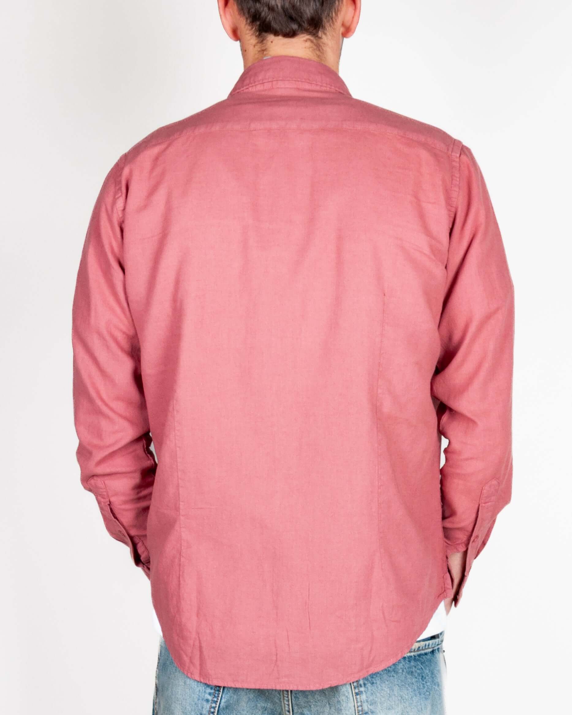 Camicia Lino e Cotone Imperial Uomo Art. C82993LN05 vista posteriore su un modello con camicia rosa.