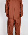 Completo Popeline Imperial - Moro shown from the back, featuring a brown jacket and pants.