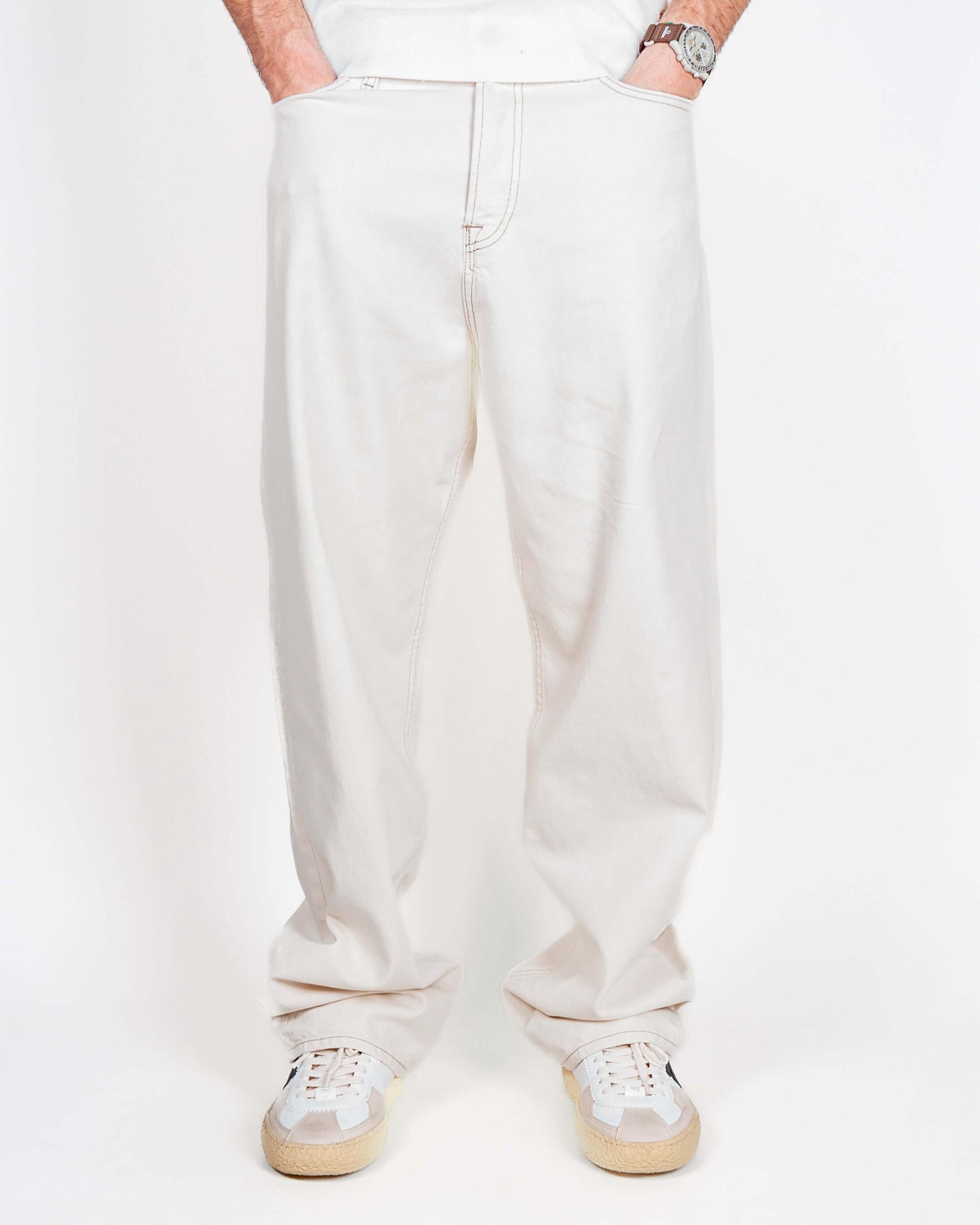 Jeans Jack&Jones Alex Baggy in cream color, model wearing size 32, featuring 100% cotton fabric.
