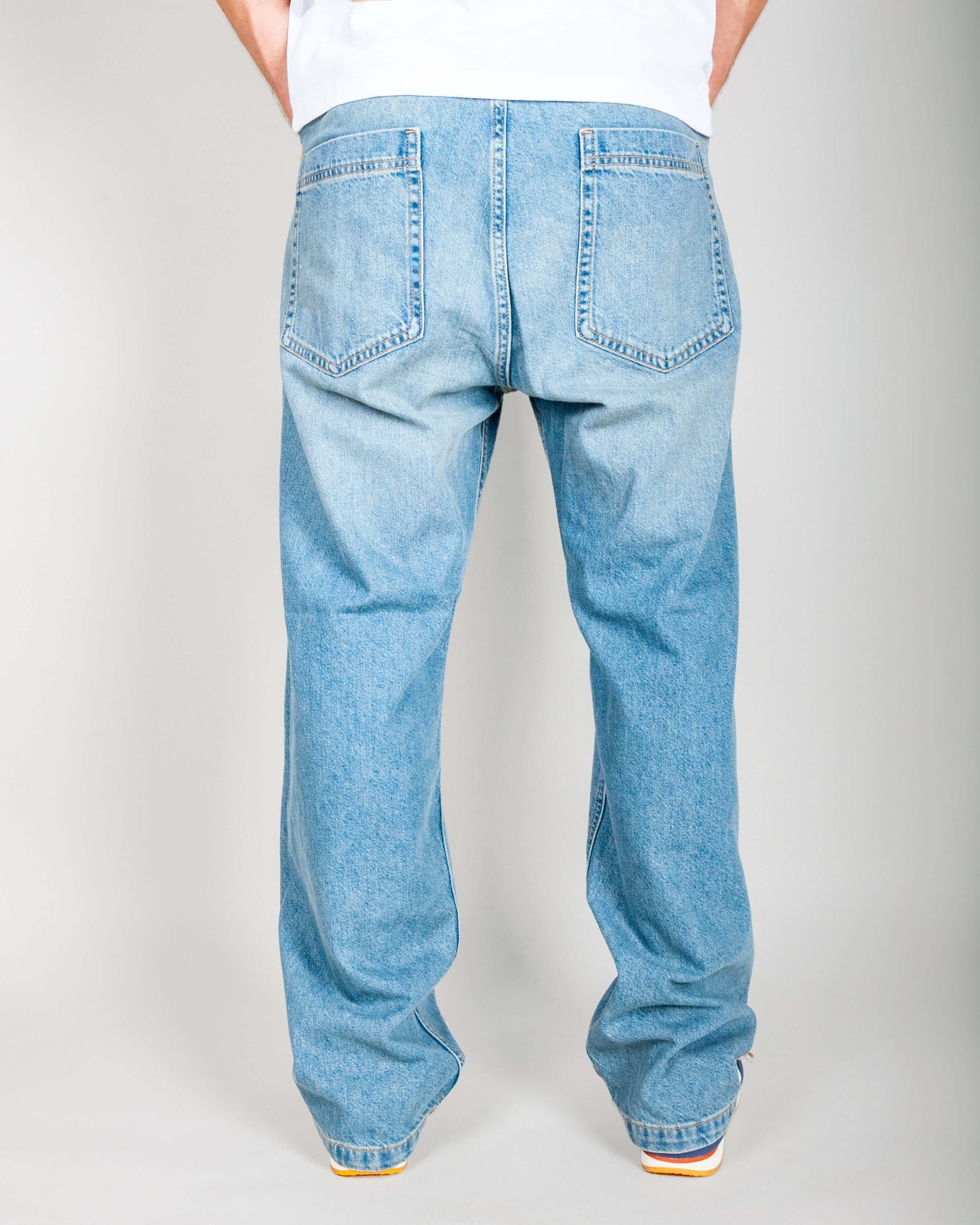 Jeans baggy Jack&amp;Jones 100% cotone, vista posteriore, adatti per un look rilassato e confortevole.